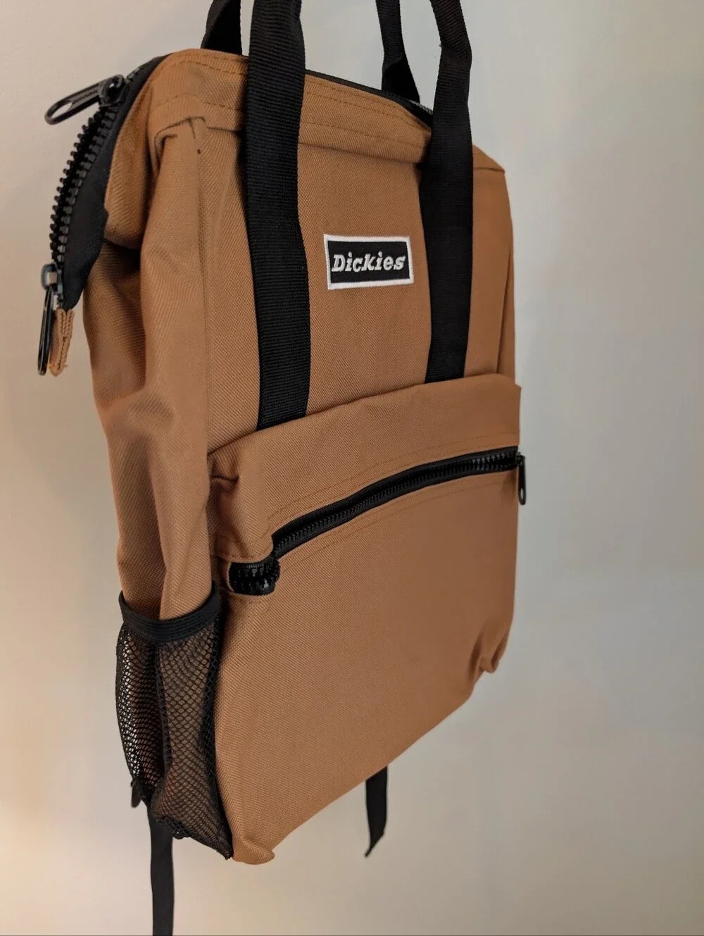 Dickies Sturdy Brown Backpack - Picture 6 of 16